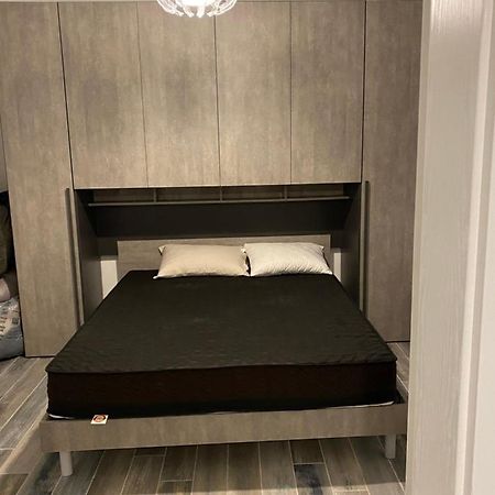 One Beautiful Bedroom Flat In Pietà Exterior foto