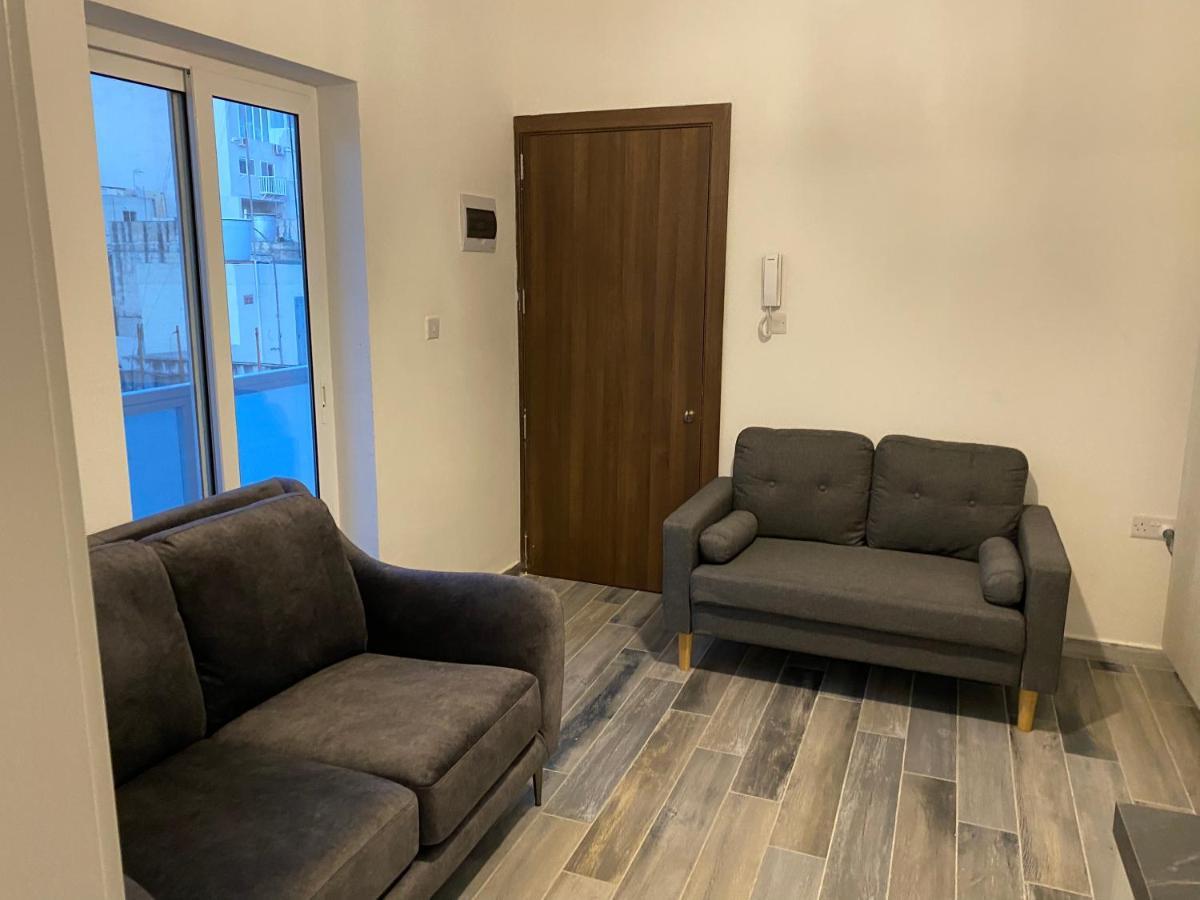 One Beautiful Bedroom Flat In Pietà Exterior foto