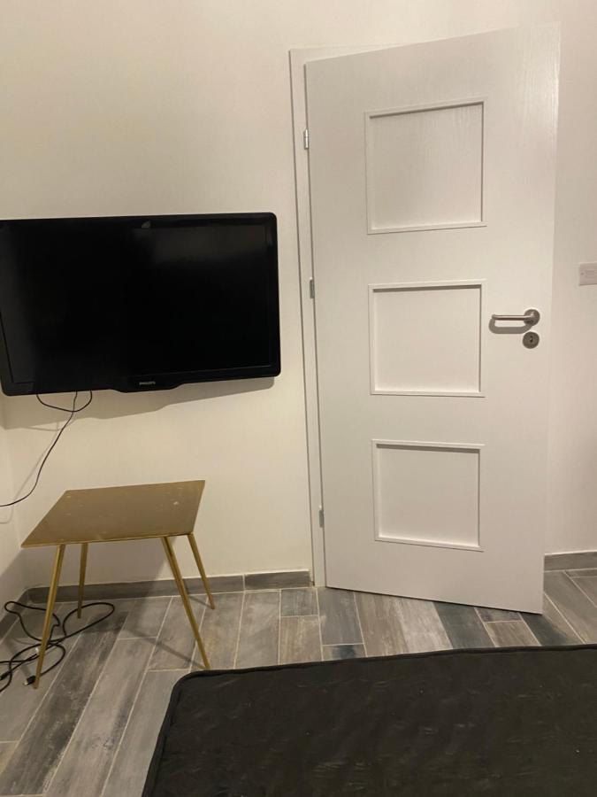 One Beautiful Bedroom Flat In Pietà Exterior foto